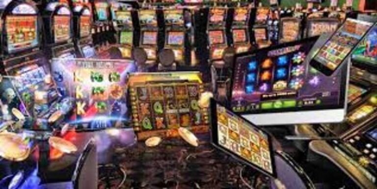How does online slots work